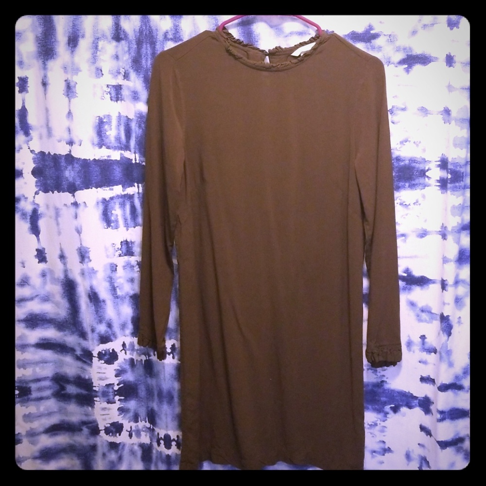 H&M long sleeve olive dress